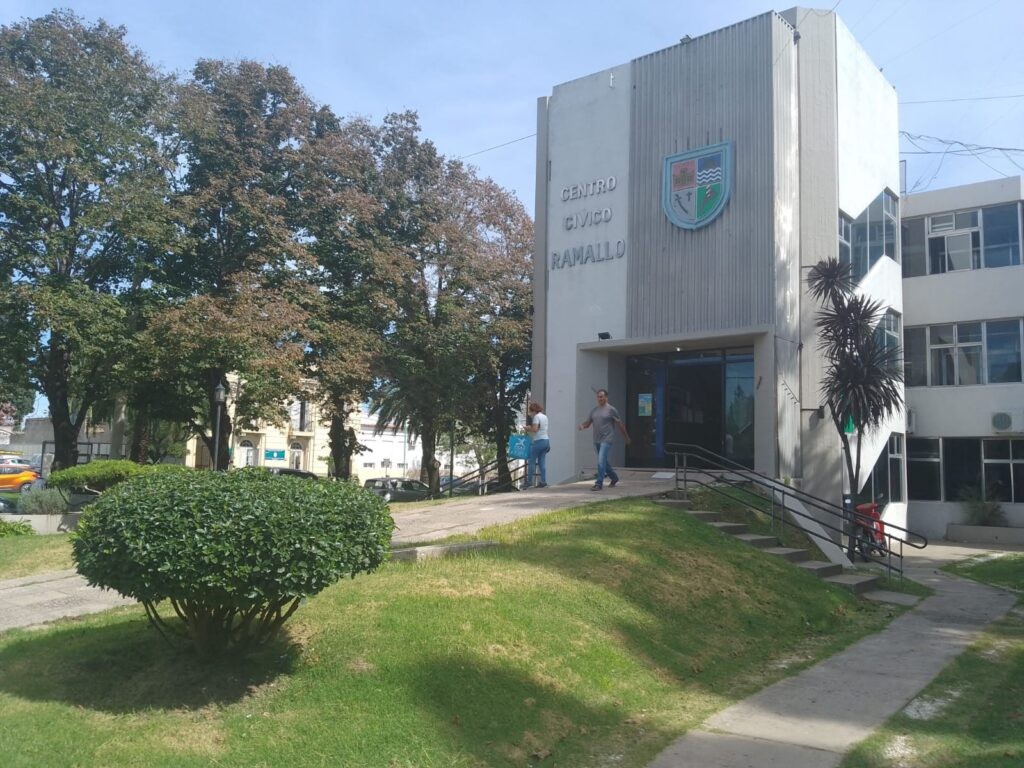 RECLAMO SALARIAL EN RAMALLO