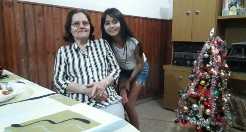 FELIZ DIA DE LA MADRE ABUELITA ANA!