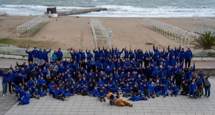 FOTO GRUPAL EN MAR DEL PLATA CON EL INTENDENTE POLETTI